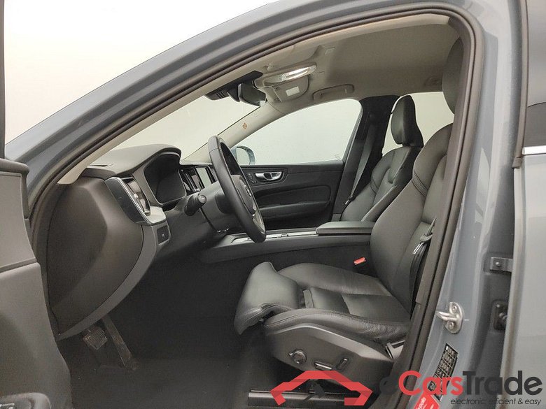 VOLVO XC60 DIESEL - 2021 2.0 B4 MHEV Plus Dark 5d #3