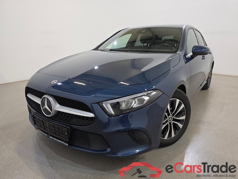Mercedes A 180 Luxury Aut. LED-Xenon Widescreen Navi 1/2 Sport-Leather KeylessGo Camera Klima PDC ... #1