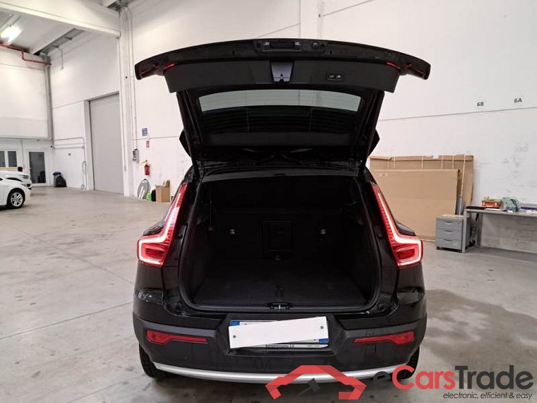 VOLVO XC40 / 2021 / 5P / SUV B4 AWD AUTOMATICO CORE #5