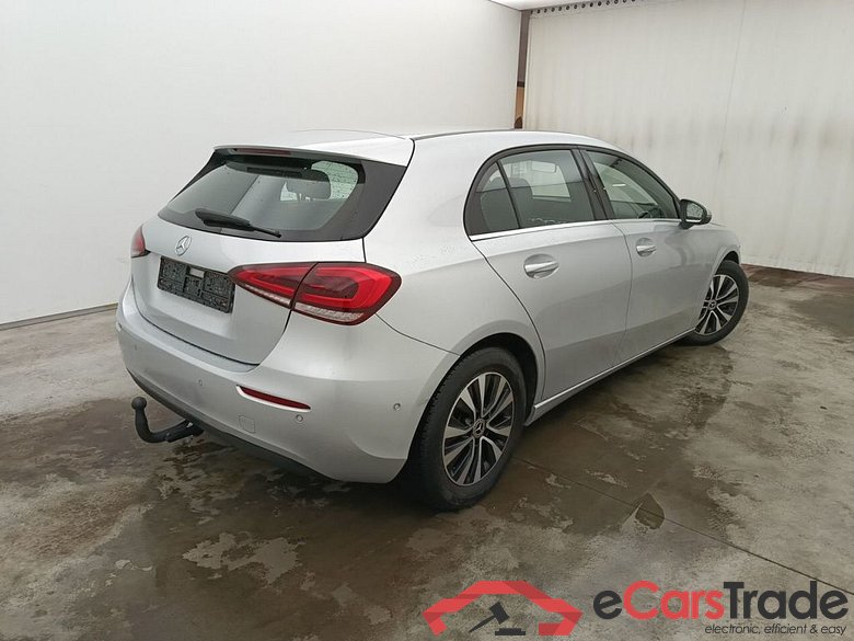 MERCEDES CLASSE A DIESEL (W177) A 200 d 150 Business Solution (EU6AP) 5d #2