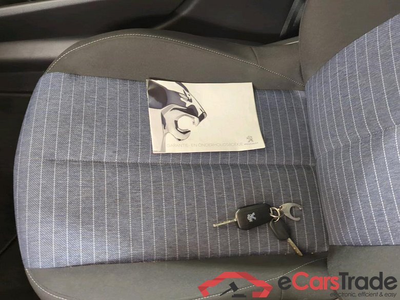 Peugeot 208 Like 1.2 PureTech 75 5d #4