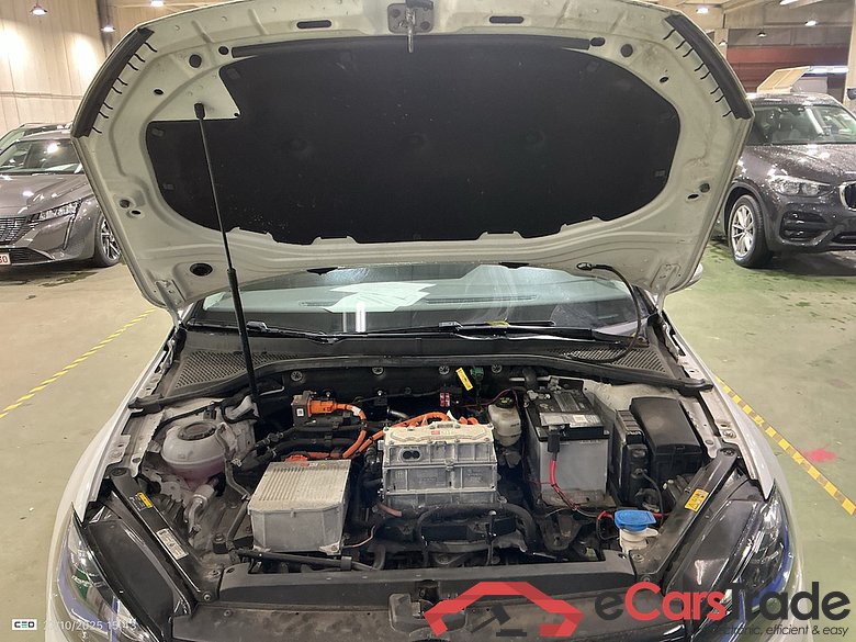 VOLKSWAGEN Golf 35.8 KWH E-GOLF EX POLICE #6