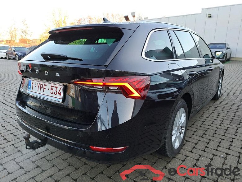 SKODA - SKO OCTAVIA COMBI TSI 110PK Ambition Pack Launch & PDC Front & Rear & Removable Towing Hook * PETROL * #2