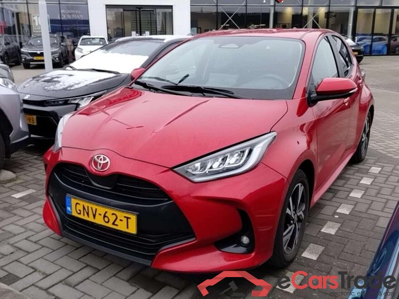 TOYOTA YARIS 1.5 Hybrid 115 First Edition