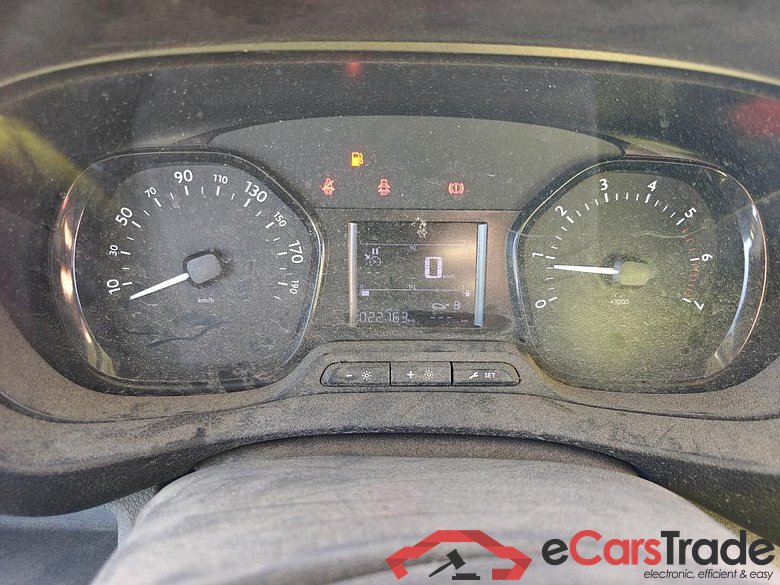 CITROEN Jumpy / 2016 / 4P / combi Talla M BlueHDi 88KW (120CV) 6v Confort #4