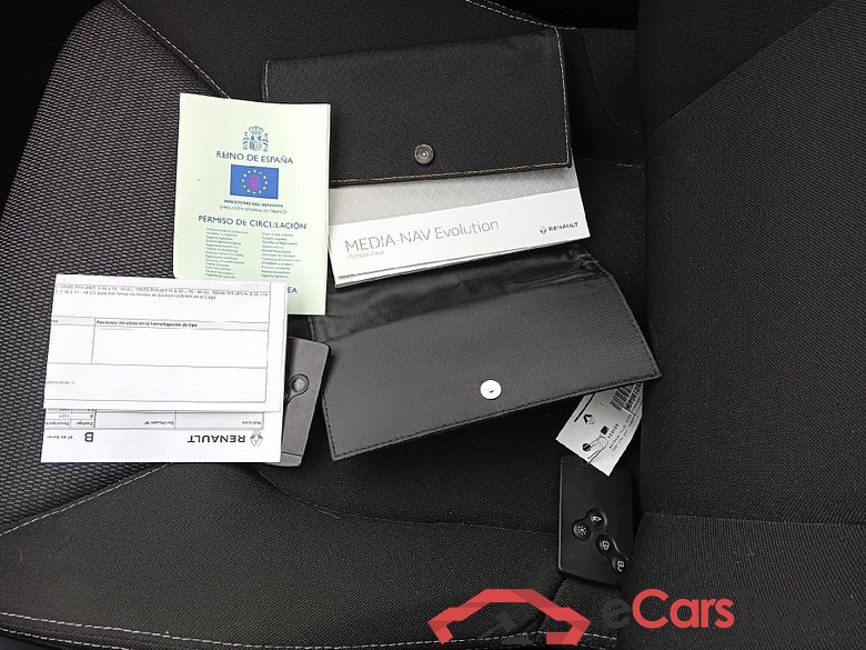 RENAULT Clio / 2016 / 5P / berlina con portón Business TCe 66kW (90CV) GLP -18 #5