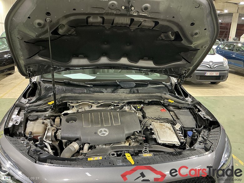 MERCEDES-BENZ CLASS GLA DIESEL (H247) GLA 180 d Business Solution #6