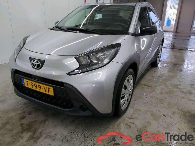 TOYOTA Aygo X 1.0 VVT-i MT Play #1