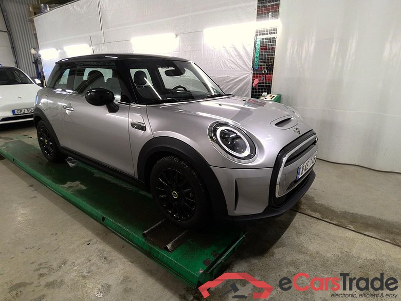 John Cooper EV SE Essential 3d #2