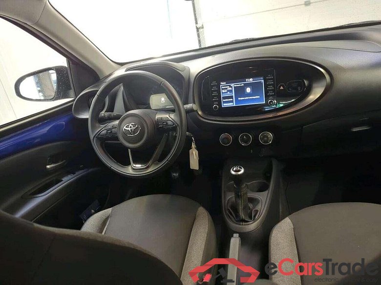 TOYOTA Aygo X 1.0 VVT-i MT Play #3