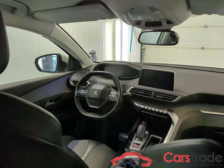 PEUGEOT 5008 1.2 PureTech Allure #3