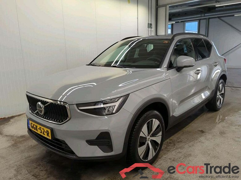 VOLVO XC40 2.0 B3 Essential