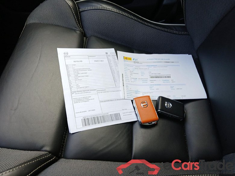 VOLVO XC60 / 2017 / 5P / todoterreno 2.0 T6 AWD Recharge R-Design Auto #5