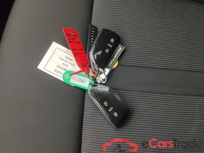 SKODA OCTAVIA DIESEL - 2020 2.0 CR TDi 4x4 n200hp Sportline DSG 5d #4