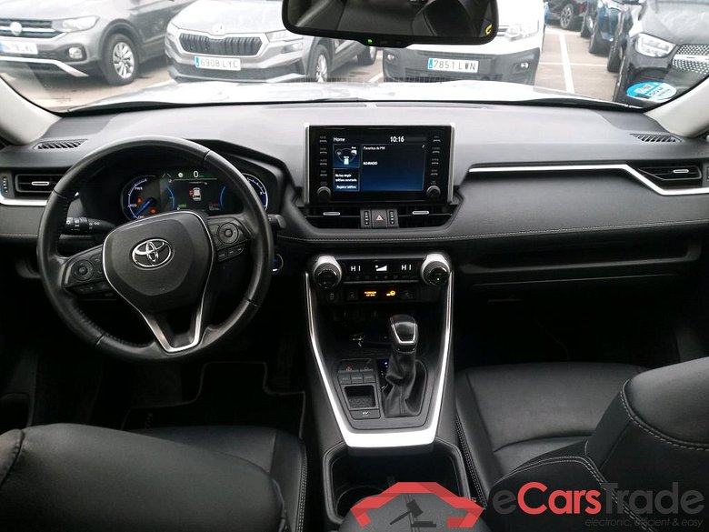 TOYOTA Rav4 / 2018 / 5P / todoterreno 2.5l 220H Advance #3