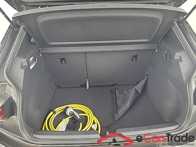 CUPRA Born 58kWh 150kW Essent.+Winterpack KPMG Edition 5D #5