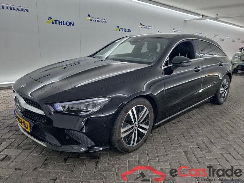MERCEDES-BENZ CLA Shooting Brake CLA 180 DCT Bus. Solution Luxury 5D 100kW