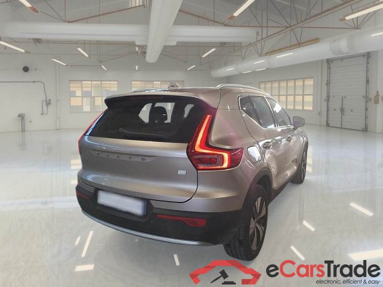 VOLVO XC40 / 2021 / 5P / SUV T4 RECHARGE PLUG-IN AUTO CORE #2