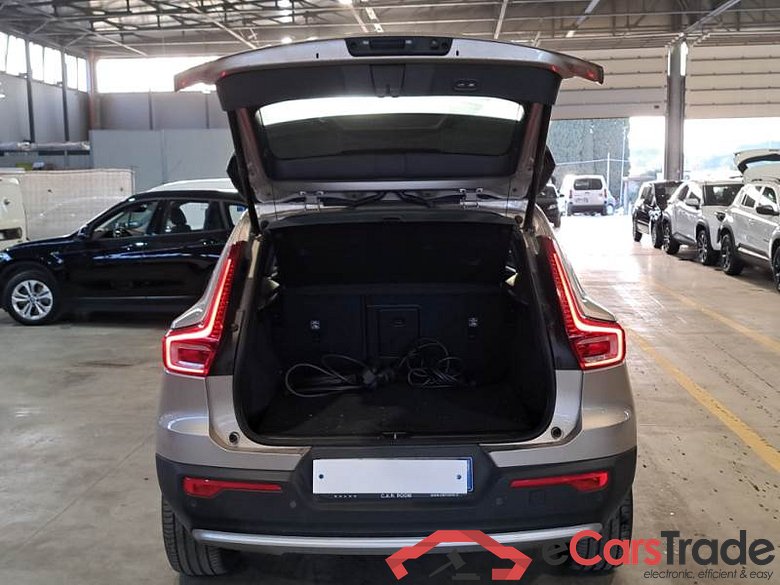 VOLVO XC40 / 2021 / 5P / SUV T4 RECHARGE PLUG-IN AUTO CORE #5