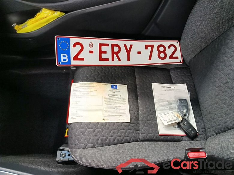 Toyota Yaris Cross 1.5 VVT-ie Hybrid Dynamic Plus CVT 5d #4