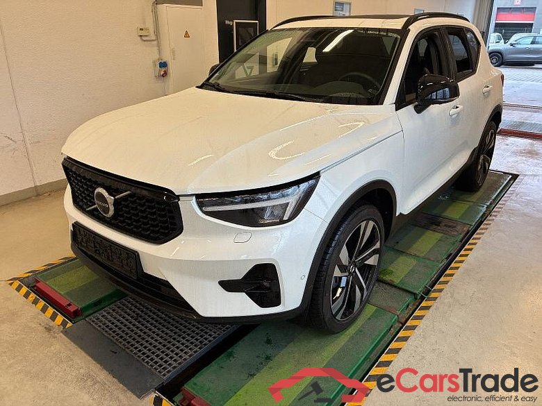 Volvo XC40 (2017->) DE - SUV5 B4 2WD EU6d, Ultra Dark (EURO 6d), (Facelift) 2023 - 2024