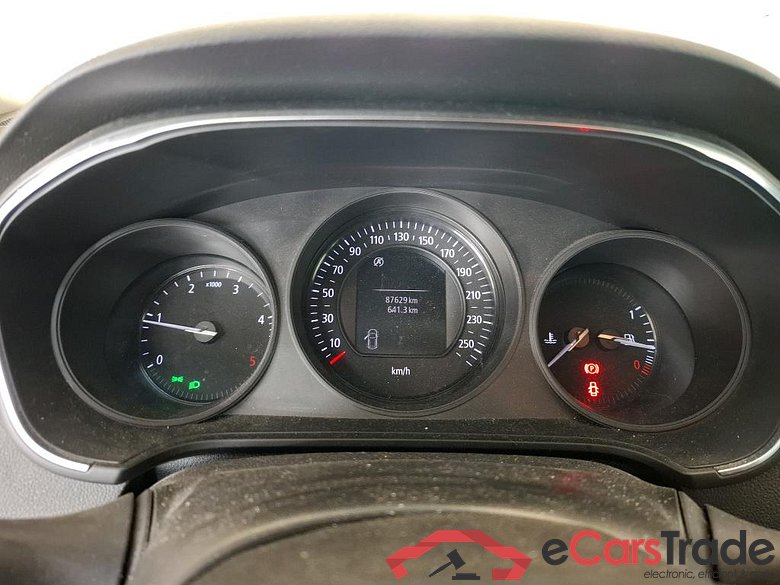 Megane IV Berline 5pt. Société Air Nav 1.5 dCi 90CV BVM6 E6 #6