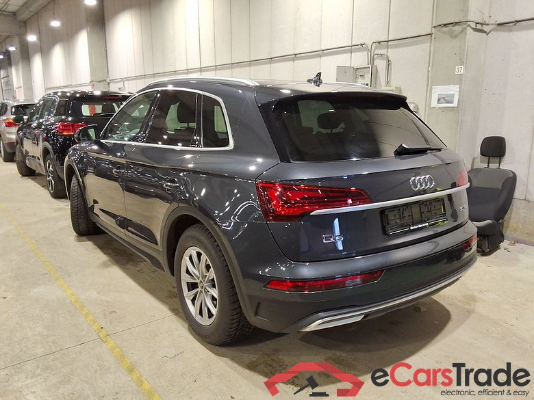 AUDI Q5 DIESEL - 2017 30 TDi Business Edition S tronic #2