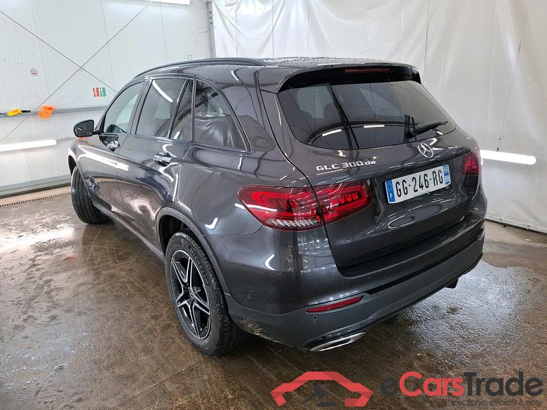 MERCEDES-BENZ GLC / 2019 / 5P / SUV 2.0 GLC 300 DE AMG LINE 4MATIC #2