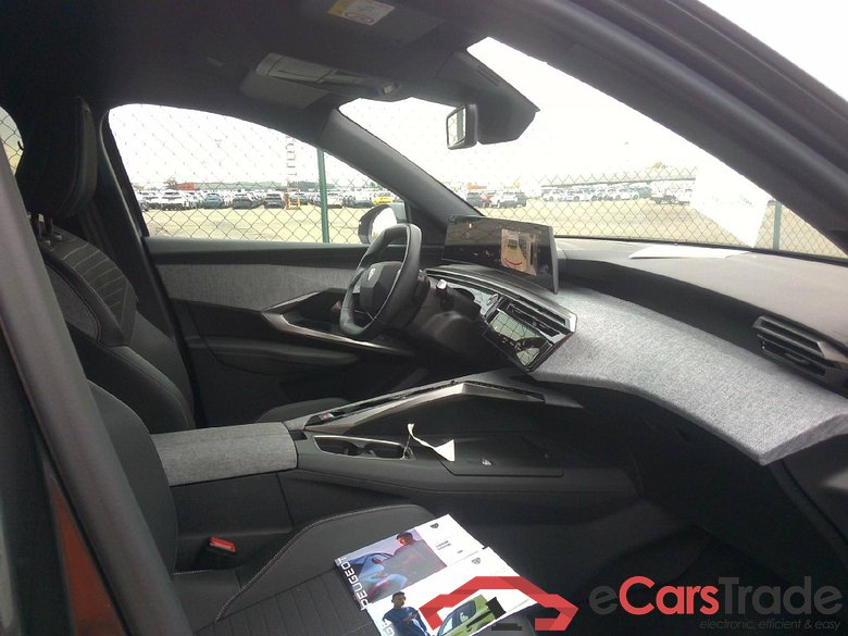 Peugeot 3008 Allure 3008 Hybrid 136 e-DCS6 #3