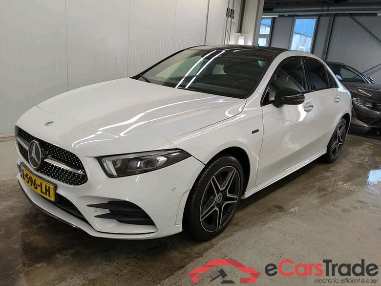 MERCEDES-BENZ A-klasse 250 e Bns Sol. AMG #1