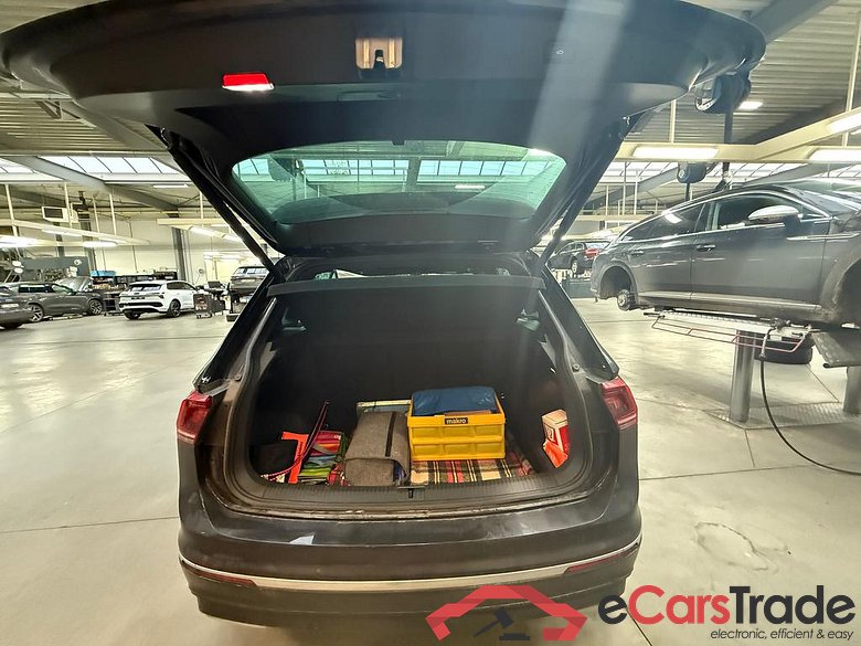 VOLKSWAGEN Tiguan Tiguan Highline 4MOTION 2,0 l TSI OPF 169 kW (230 PS) 7-Gang-Doppelkupplungsgetriebe DSG #6