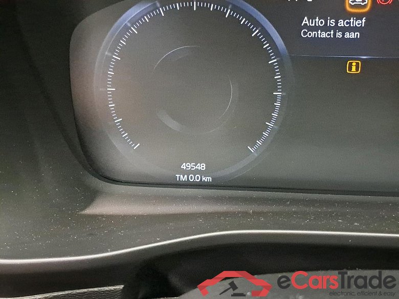 VOLVO - VOL XC40 T4 Recharge 211PK Geartronic R-Design Pack Luxury II & Auxiliary Heater & Heated Rear Seats & 360 Camera With Park Assist &  Towing Hook & 20 Inch Alloy  * HYBRID * #5