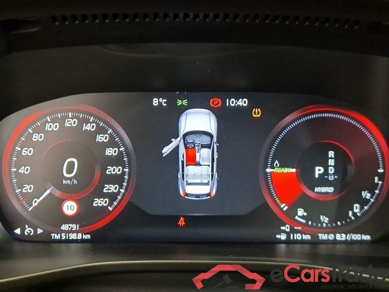 VOLVO XC40 / 2017 / 5P / SUV T4 PLUG-IN HYBRID AUTO RECH INSCRIP EXPR #4