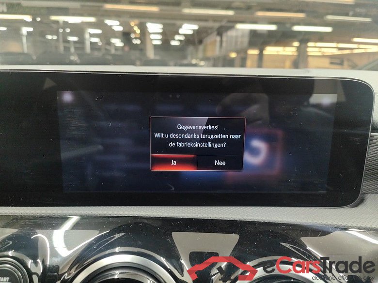 Mercedes-Benz CLA CLA 250 e Business Solution 4d #4