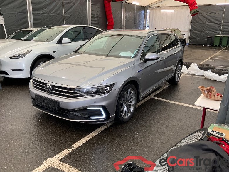 Passat Variant GTE 1.4 TSI 160KW AT6 E6d #1