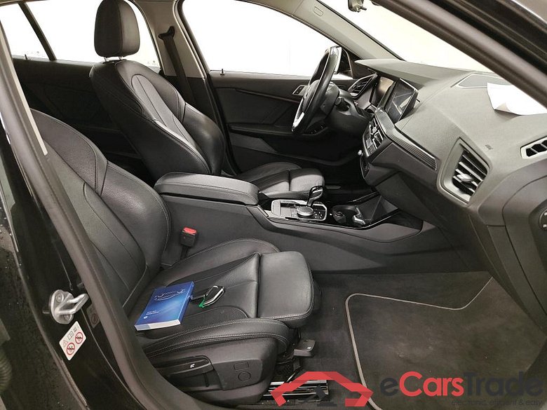 BMW 1 Serie 118iA Sport Line 5d #3