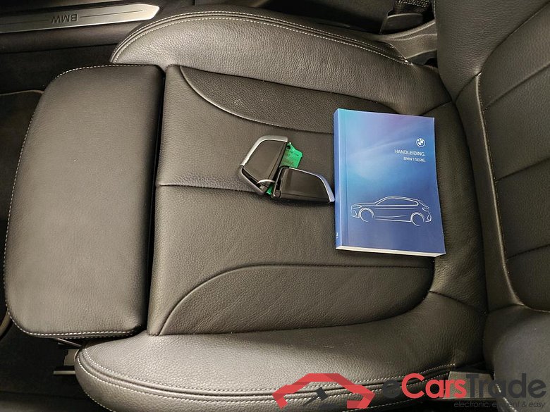 BMW 1 Serie 118iA Sport Line 5d #4