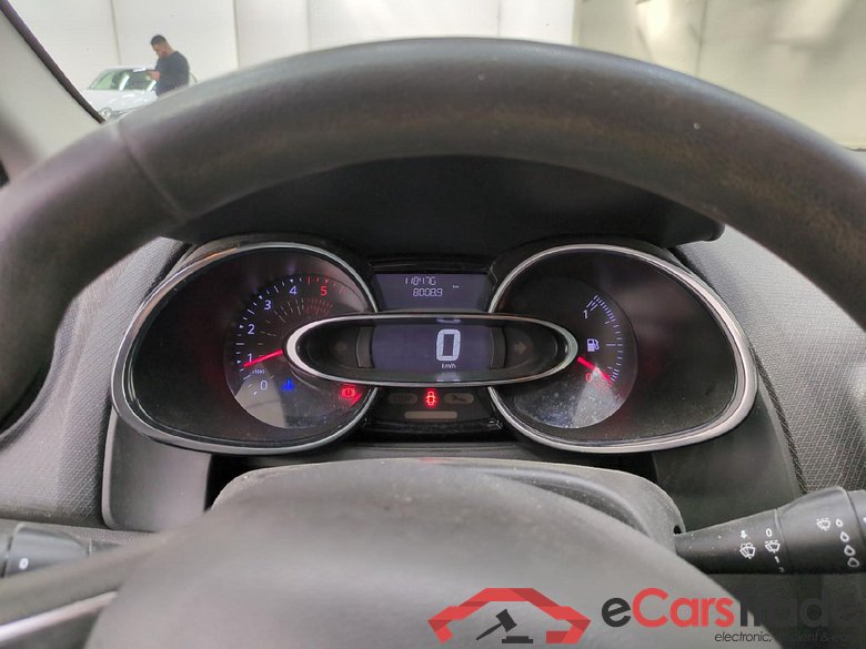 Clio IV Air MediaNav 1.5 dCi 75CV BVM5 E6 #6