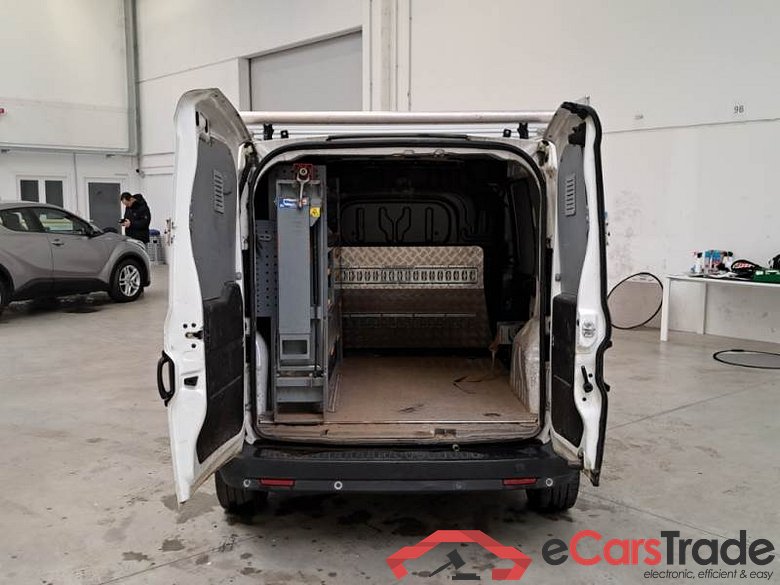 FIAT DOBLÒ CARGO / 2014 / 4P / VETT. FURGONATA 1.6 MULTIJET 16V 120CV SX 3POSTI EURO 6 #5