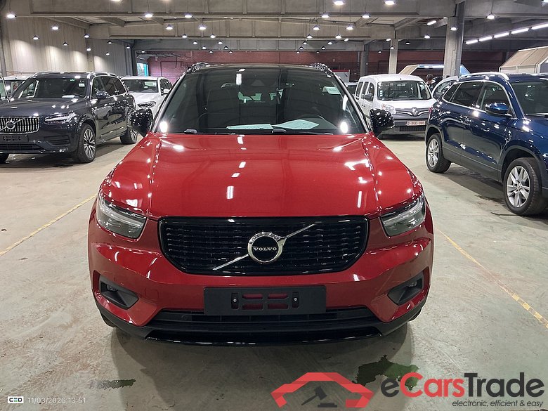 VOLVO XC40 1.5 T5 TE PHEV R-Design DCT #2