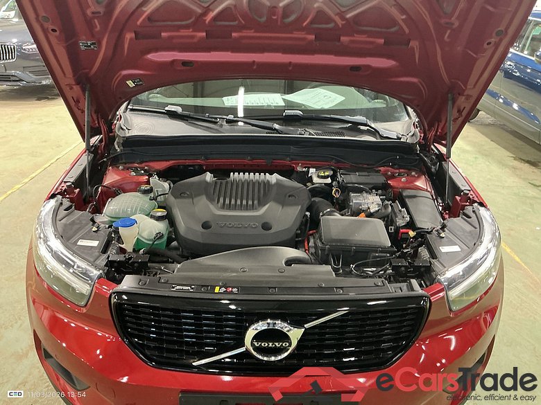 VOLVO XC40 1.5 T5 TE PHEV R-Design DCT #6