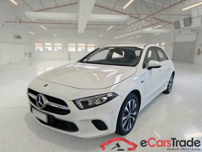 MERCEDES-BENZ CLASSE A / 2018 / 5P / BERLINA A 250 E EQ-POWER BUSINESS EXTRA
