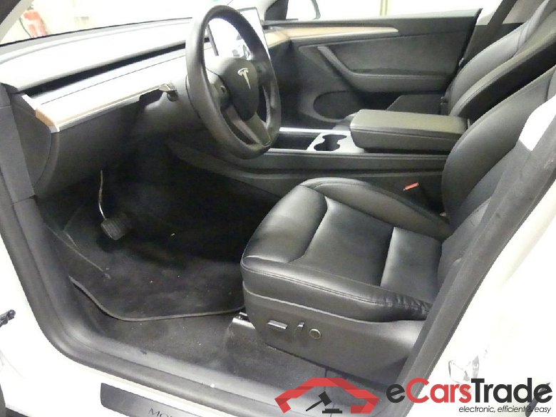 TESLA Model Y Long Range Dual Motor AWD 5d 378kW #4