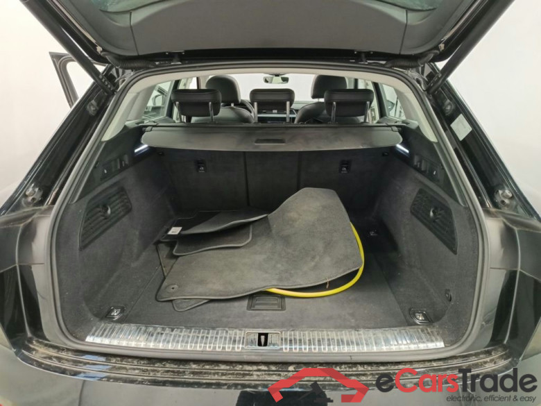 Audi Q8 E-Tron 55 Quattro Advanced 5d #4