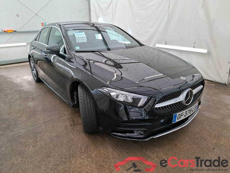 MERCEDES-BENZ Classe A Berline / 2018 / 4P / Berline A 250 e AMG Line 8G-DCT #4