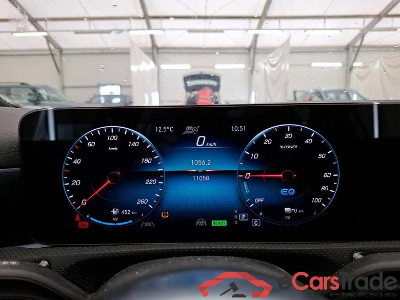 MERCEDES-BENZ Classe A Berline / 2018 / 4P / Berline A 250 e AMG Line 8G-DCT #6