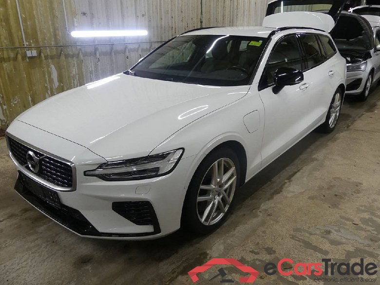 VOLVO V60 T8 AWD Twin Engine Geartronic R-Design 5d 223kW