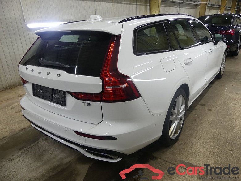 VOLVO V60 T8 AWD Twin Engine Geartronic R-Design 5d 223kW #2