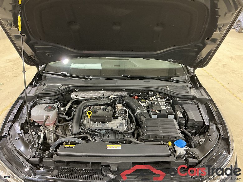 VOLKSWAGEN GOLF VIII 1.0 TSI 81KW ACTIVE #6