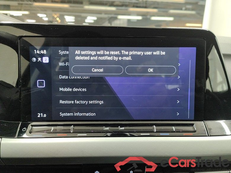 Volkswagen Golf VIII 2.0 TDI 85kW Life DSG 5d #4